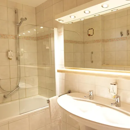 Ξενοδοχείο Vivotel Buerer Hof Γκελσενκίρτσεν